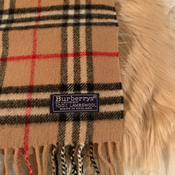 BURBERRY LONDON PLAID SCARF. - Picture 3 of 4